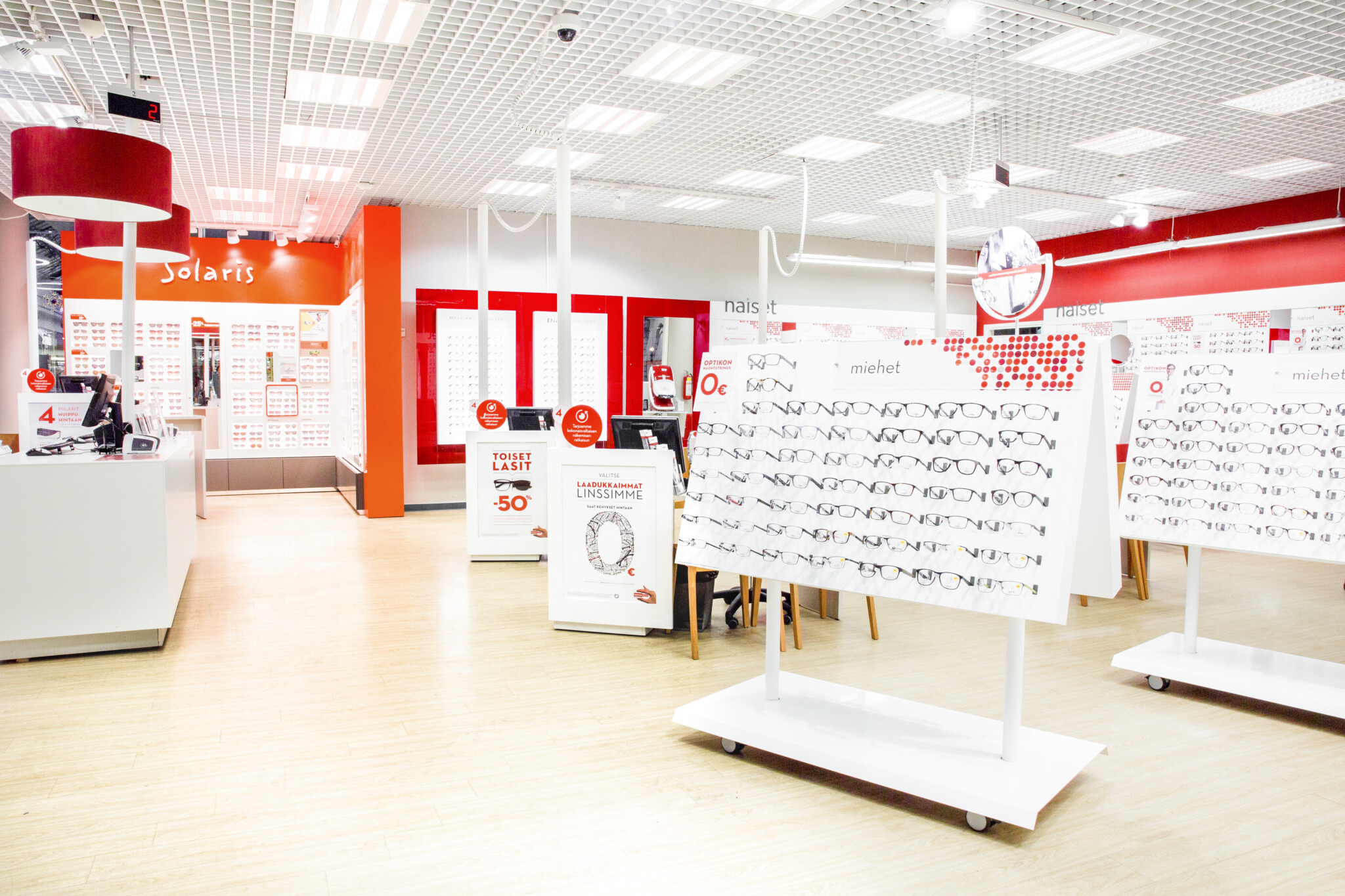 Instru optik öppnar en Solaris specialaffär för solglasögon i Stockmanns Helsingfors varuhus